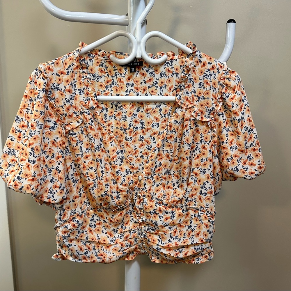 Dynamite crop-top size Large